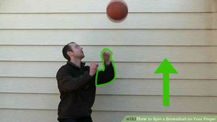 Image intitulée Spin un ballon de Basket sur le Doigt Étape 10